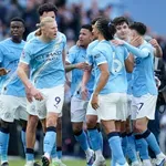 В СНИМКИ: Манчестър Сити надигра Арсенал в гладиаторския "мач за титлата"