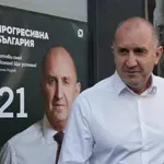ВЛАСТТА ВРЪХЛИТА: Румен Радев поема мандата за кабинет!