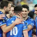 Левски обърна Нефтохимик и поведе във финала