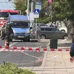 Тревога в центъра на Бургас! Отцепиха ключов булевард заради изоставен куфар