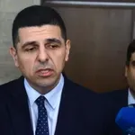 БРУТАЛЕН УЛИЧЕН ЕКШЪН! Ивайло Мирчев нападнат от агресивен мъж (ВИДЕО)