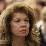 Йотова: Подкрепям подхода за обществено обсъждане на административната реформа