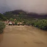 ВОДЕН АД В СЪРЦЕТО НА БЪЛГАРИЯ! Бедствено положение в Търново, Габрово и Горна Оряховица (СНИМКИ)