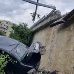 ЕКШЪН В БУРГАС: Софийски "Мерцедес" в гонка с полицията, падна в подлез
