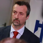 Управителят на НЗОК подаде оставка