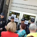 НАПУК НА ПРОТЕСТА: Вдигат ток и парно!