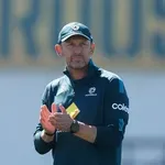 Селекционерът на Австралия поднови договора си