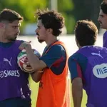 Португалците ще играят с гривни в памет на Диого Жота
