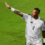 Героят на Кюрасао: Трябва да ми вдигнат статуя