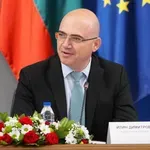 Илин Димитров обяви края на „туристическото междучасие“ и старт на нов модел на управление
