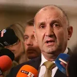 РУМЕН РАДЕВ: Сглобката е жива и се опитва да възпрепятства борбата с олигархията!