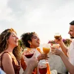Глътка свежест за добро начало: идеята за перфектен welcome drink