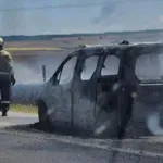 ОГНЕН АД: Горяща кола блокира магистрала „Тракия“ (ВИДЕО)