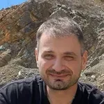 Палеонтологът Владимир Николов пред "Телеграф": Открихме кости на от титанозавър в Трън