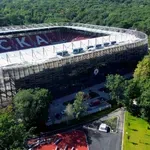 Вратите на "Армията" монтирани, реконструкцията пред финал