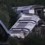ЖП КАТАСТРОФА: Пътнически влак дерайлира в Югоизточна Англия, има ранени