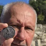 Откриха рядък печат на една от най-влиятелните византийски императрици