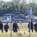 СКАНДАЛ В ПАРЛАМЕНТА! Опозицията скочи на властта заради Русия и атаката в Лайпциг