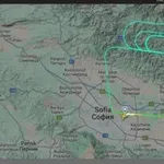Самолет кръжа над София близо час!