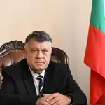 "БЪДЕТЕ ЛЮБОПИТНИ!" Министър Вълчев с важно послание към децата в първия учебен ден