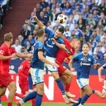 Лукас Петков игра цял мач при равенството на Елфесберг като гост на Шалке