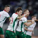 България най-после победи след красиви голове и страхотни спасявания