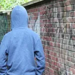 Расистки скандал в центъра на София! 23-годишен имитирал маймуна и преследвал чужденец