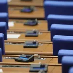 Трети път без кворум: Депутатите не стигнаха до „Старлинк“ и помилванията