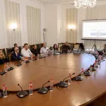 Броят ръчно разписките при бъг на флашките. Над 150 000 души помагат в обработката на резултатите от вота (ОБЗОР)