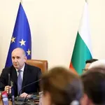 Радев: Пеевски и Борисов губят контрол върху финансовите потоци и стават все по-изнервени