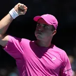 Квалификант изхвърли световния номер 22 от Australian Open