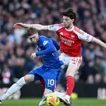 НА ЖИВО: Арсенал - Челси 1:0, Салиба бележи след корнер