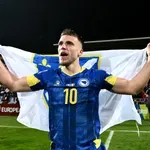 Национал на Босна олеква с 300 000 евро заради обещание: ще черпи с бира 60 000 фена на Щутгарт