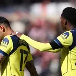 „Черните котки“ засилиха Тотнъм към Чемпиъншип в дебюта на Де Дзерби