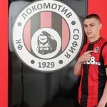 Юноша на Локомотив София подписа професионален договор с клуба