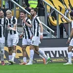 НА ЖИВО: Ботев Пд - Локомотив Пд 0:1, контузия на Неделев