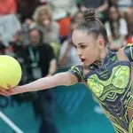 Стилияна Николова води в класирането за многобоя след първите два уреда на ЕП във Варна