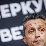 ГАЛЕРИЯ: Емоционалната пресконференция, на която Христо Янев призна, че напуска ЦСКА
