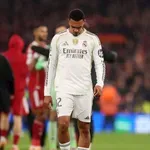 Джуд Белингам подкрепи Трент след освиркванията на "Анфийлд"