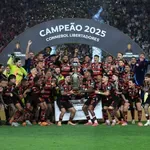 Фламенго пречупи Палмейрас за легендарен триумф в Копа Либертадорес