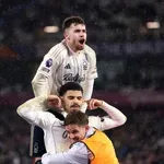 Нотингам задълбочи кризата в Уест Хем, Нуно Санто е пред уволнение