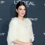 „Онлайн коментарите понякога са много груби“: Кендъл Дженър проговори за слуховете около сексуалността ѝ