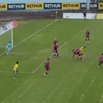 Изстрел на Ивайло Михайлов срещна гредата