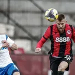 НА ЖИВО: Локо София - Септември 2:0, гостите с човек по-малко