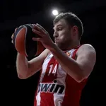 Лудостта "Бангаранга" превзе Олимпиакос и Везенков
