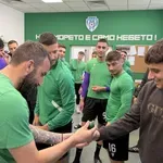 Николай Златев спечели турнир по борба с великденски яйца в Черно море