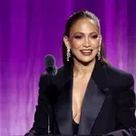 Дженифър Лопес взриви Коачела с тайна поява и остави всички без дъх