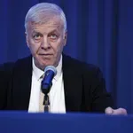 ГЛЕДАЙТЕ НА ЖИВО: Наско Сираков разкрива бъдещето на Левски