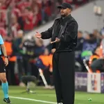 Компани: Очаквам с нетърпение уикенда