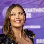 Шарапова покори Париж с безупречен стил и без ракета в ръка
